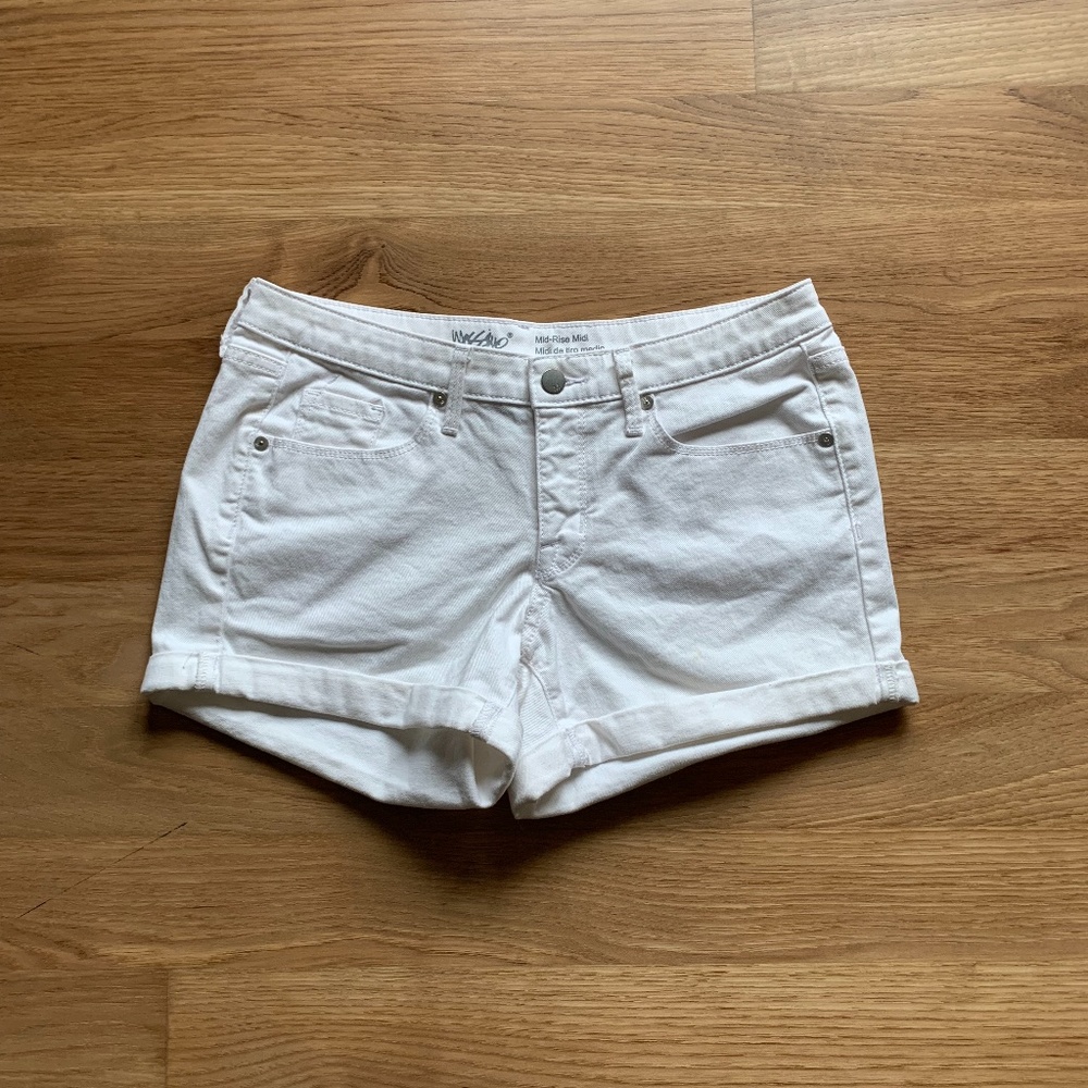 Mossimo Mid-Rise Midi White Denim Shorts-Size 6/28